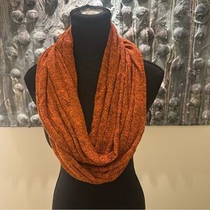 ⭐️ Elegant Burnt Orange Infinity Scarf